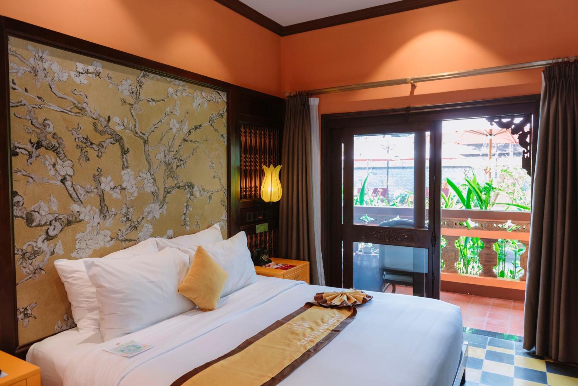 Superior Room and 60 minuties spa treatment